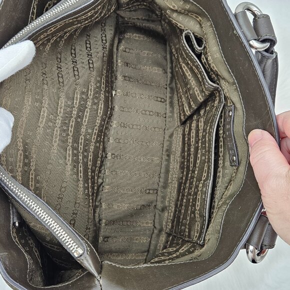 Cรฉline Boogie Olive Pebbled leather Handbag - Picture 12 of 17